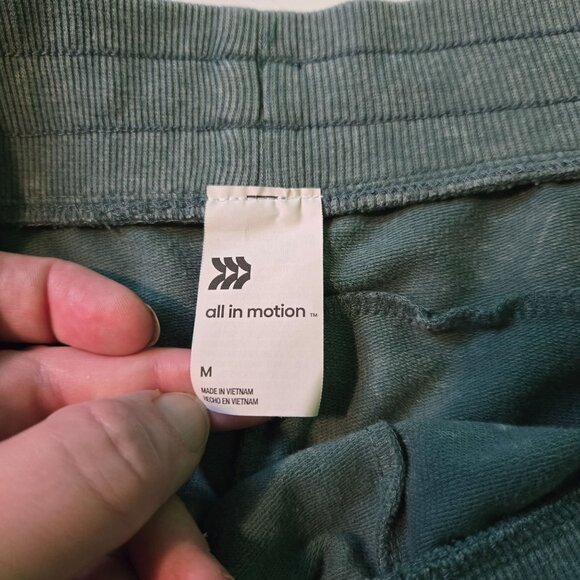 All in Motion shorts women Medium green drawstring pockets athletic - Picture 4 of 6